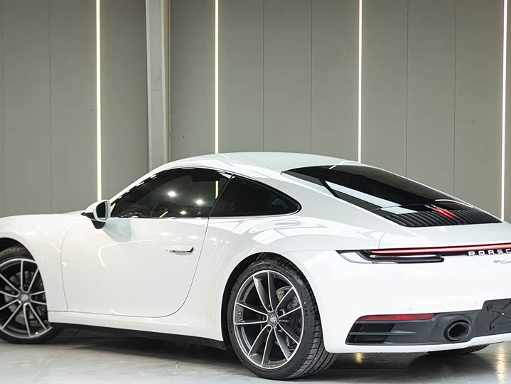 Фото 5 - Porsche 911