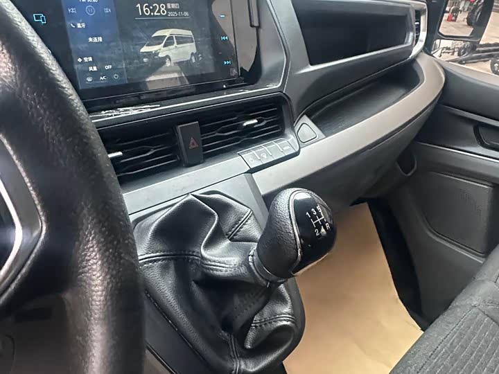 Фото 8 - Ford Transit