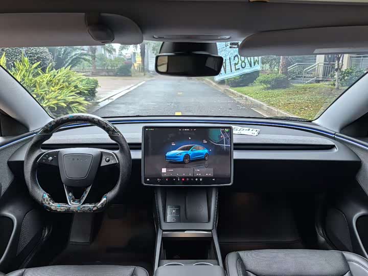 Фото 5 - Tesla Model 3