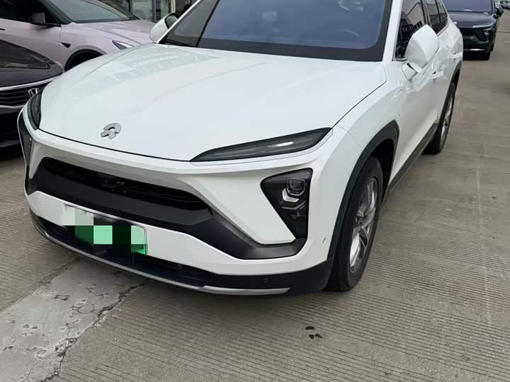 Фото 1 - Nio EC6