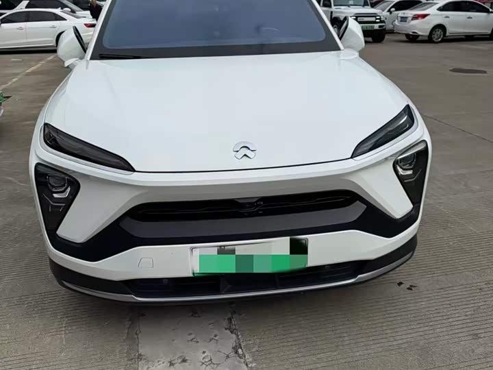 Фото 2 - Nio EC6