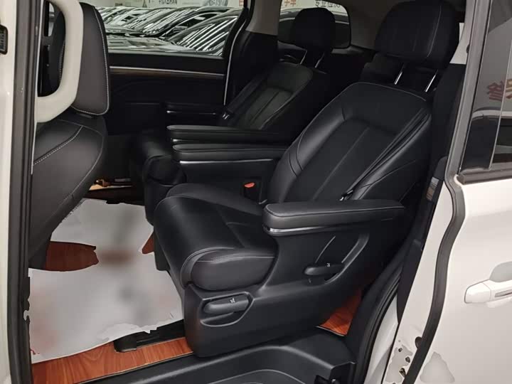 Фото 17 - GAC Trumpchi M8