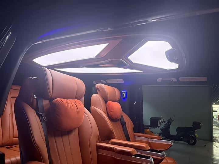 Фото 7 - Mercedes-Benz Vito