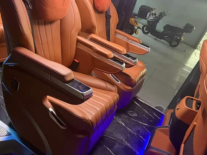 Фото 8 - Mercedes-Benz Vito