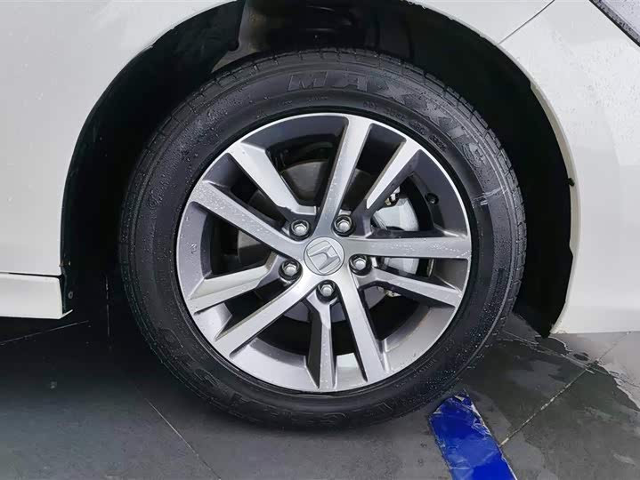 Фото 6 - Honda Civic