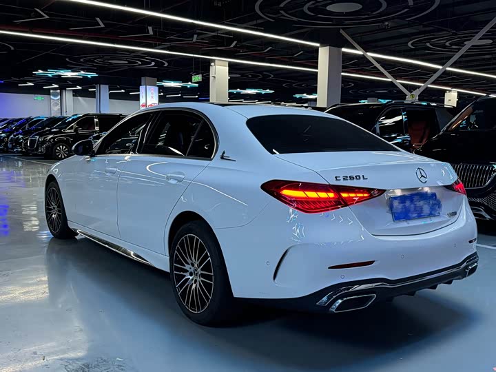 Фото 21 - Mercedes-Benz C-Class