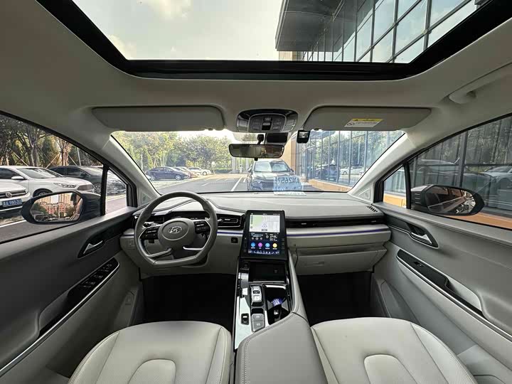 Фото 2 - Hyundai Custo