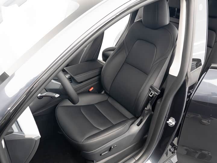 Фото 6 - Tesla Model Y