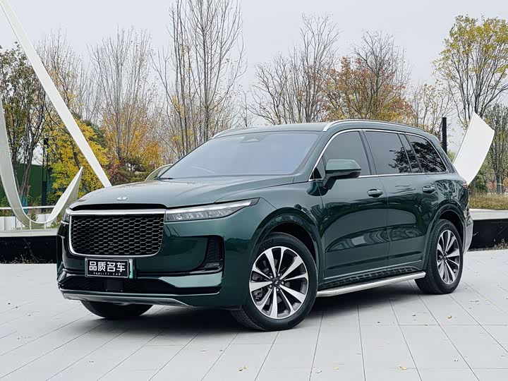 Фото 1 - LiXiang One