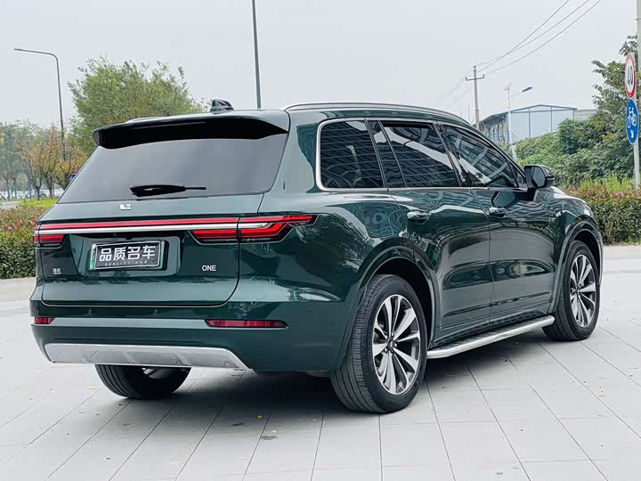 Фото 17 - LiXiang One