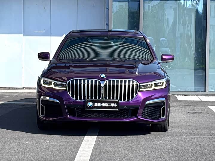 Фото 2 - BMW 7 Series
