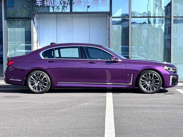 Фото 7 - BMW 7 Series