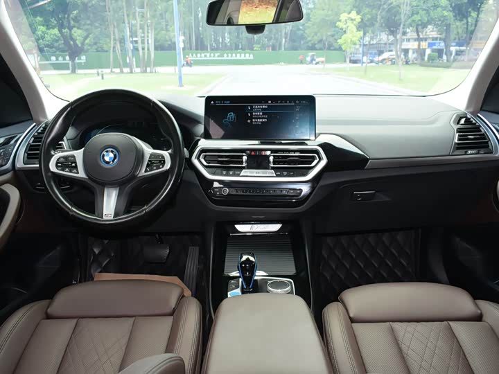 Фото 15 - BMW iX3