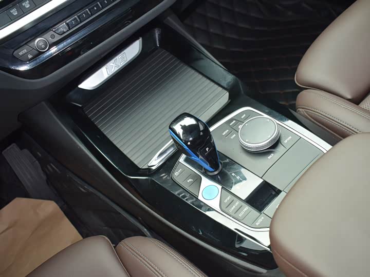 Фото 18 - BMW iX3