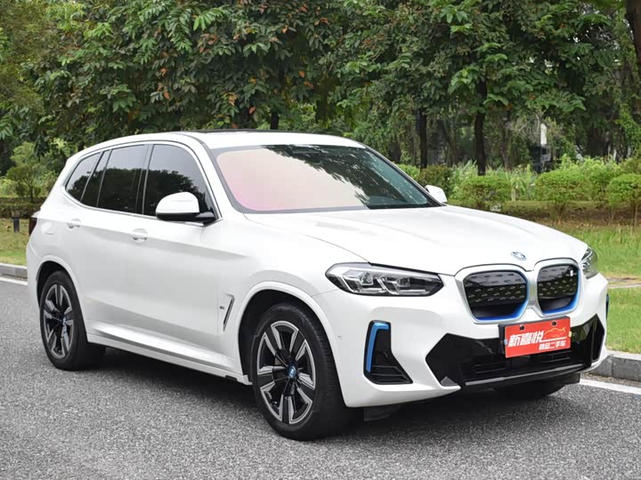 Фото 3 - BMW iX3