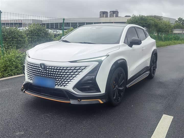 Фото 1 - Changan UNI-T