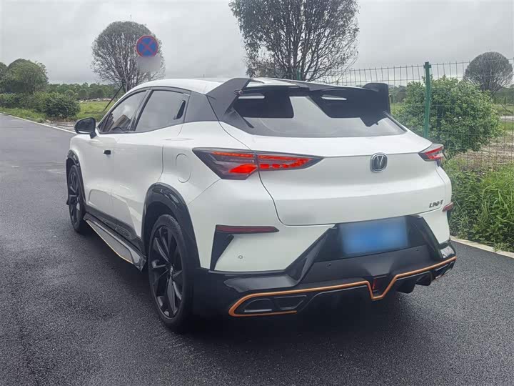 Фото 6 - Changan UNI-T