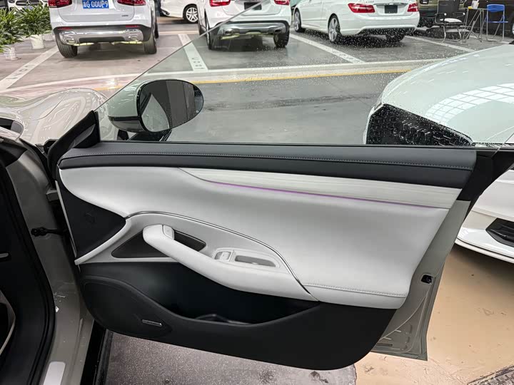 Фото 14 - Xiaomi SU7