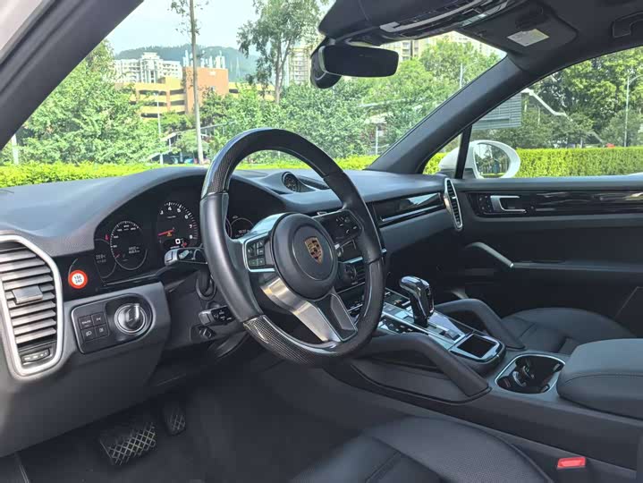 Фото 12 - Porsche Cayenne