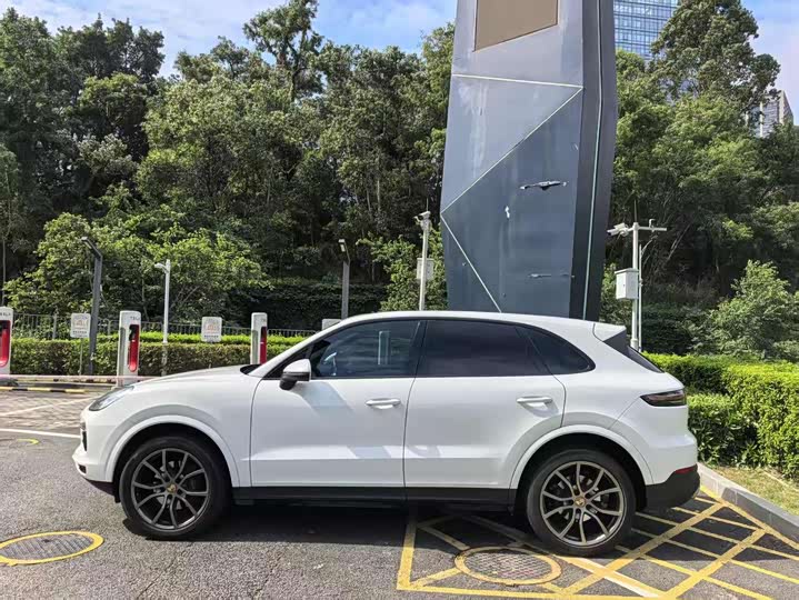 Фото 2 - Porsche Cayenne
