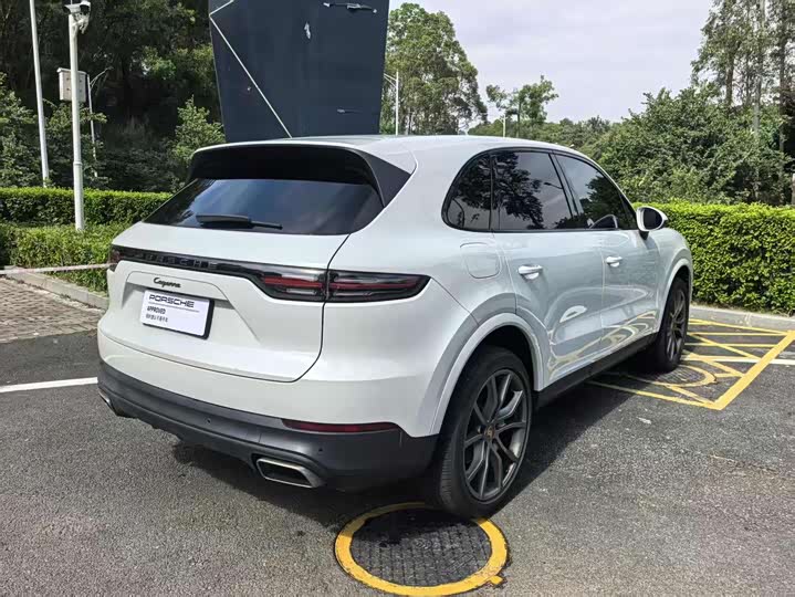Фото 8 - Porsche Cayenne
