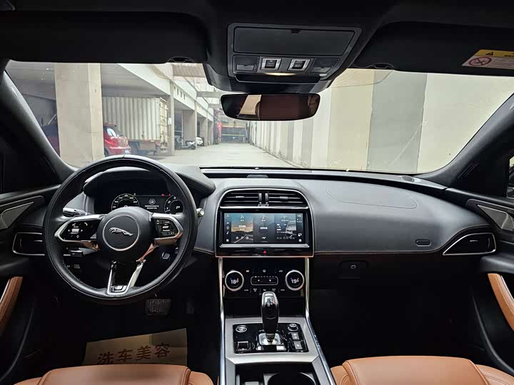 Фото 5 - Jaguar XE L