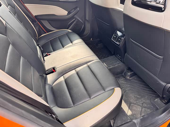 Фото 12 - MG Motor 6