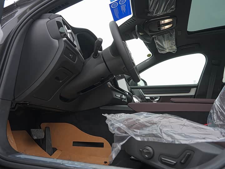 Фото 20 - Volvo S90