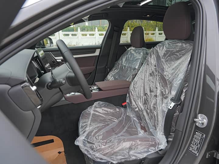 Фото 21 - Volvo S90