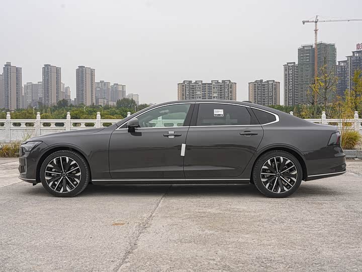 Фото 5 - Volvo S90