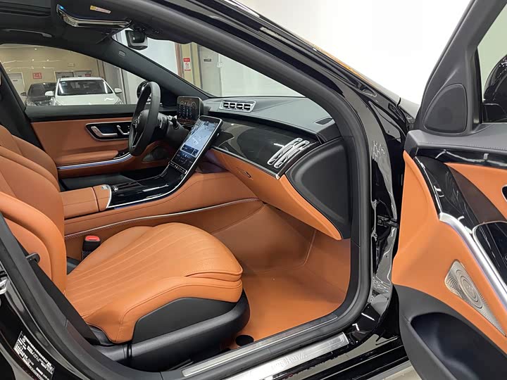 Фото 12 - Mercedes-Benz S-Class