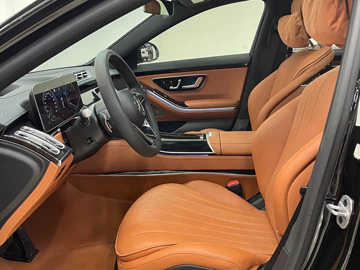 Фото 15 - Mercedes-Benz S-Class