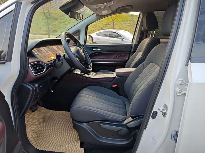 Фото 4 - GAC Trumpchi M6