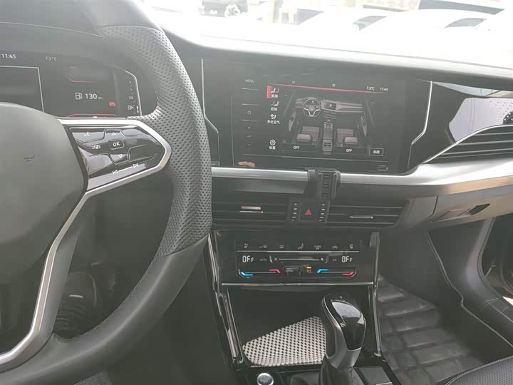 Фото 10 - Volkswagen Passat