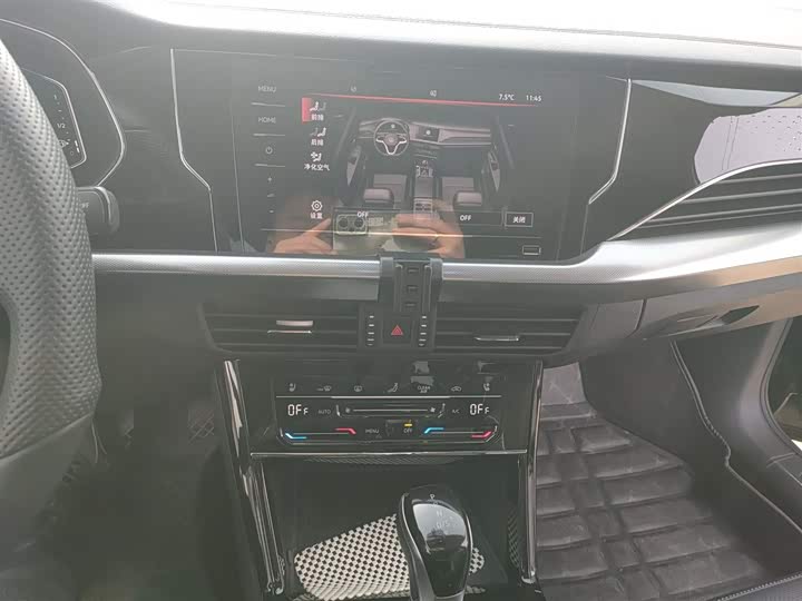 Фото 13 - Volkswagen Passat