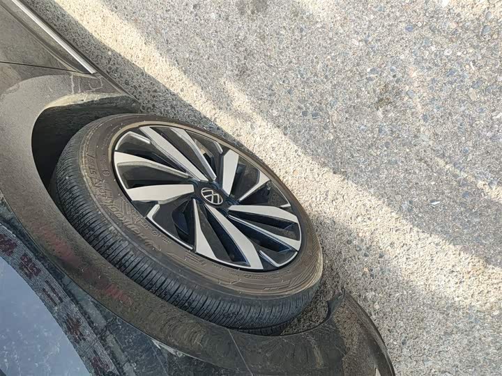 Фото 23 - Volkswagen Passat