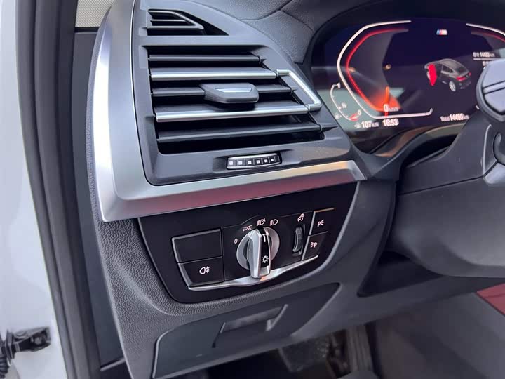 Фото 16 - BMW X4