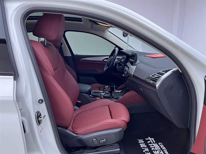 Фото 19 - BMW X4