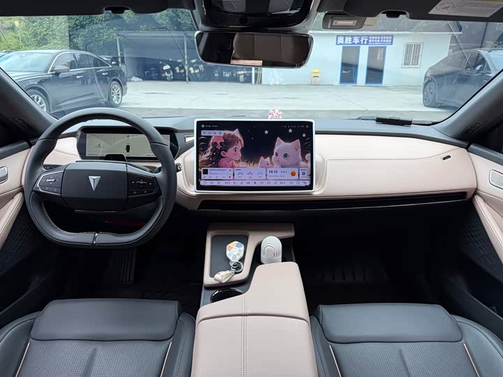 Фото 11 - Changan Deepal SL03