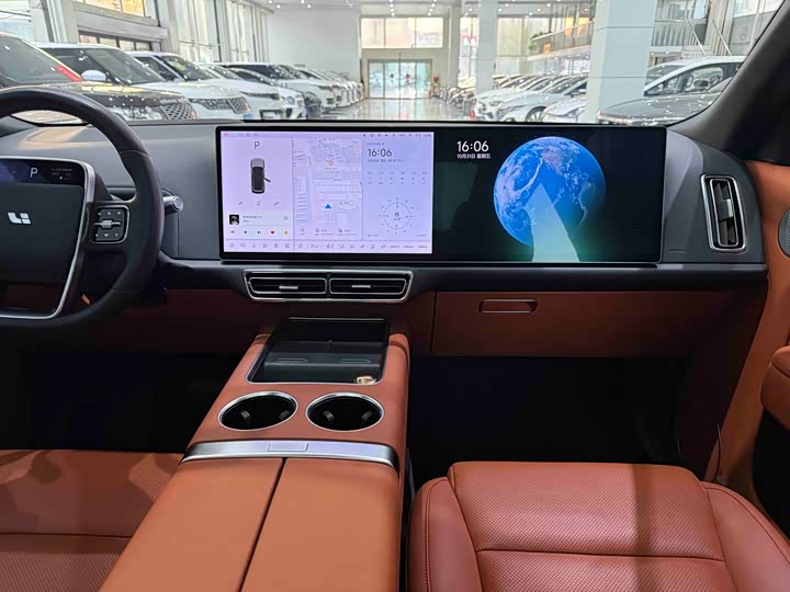 Фото 15 - LiXiang L8