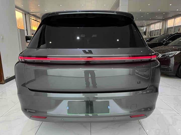 Фото 18 - LiXiang L8