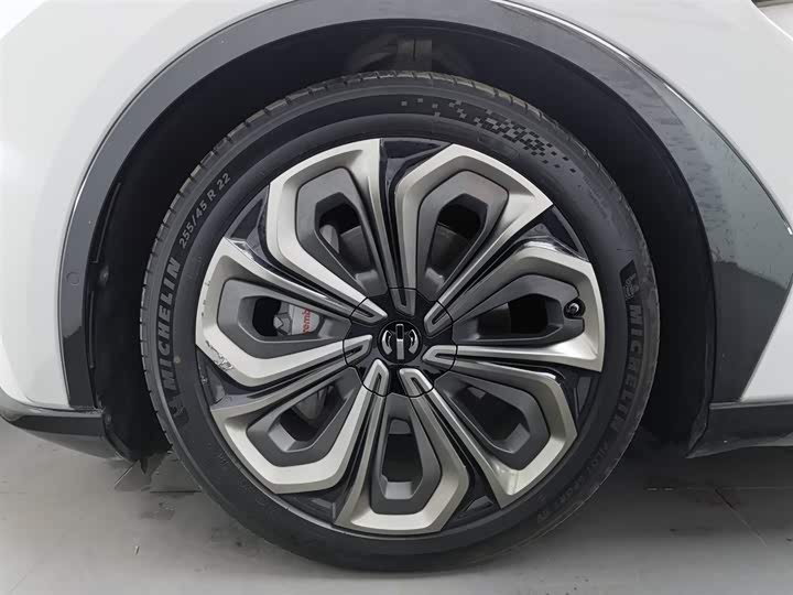 Фото 17 - HiPhi X