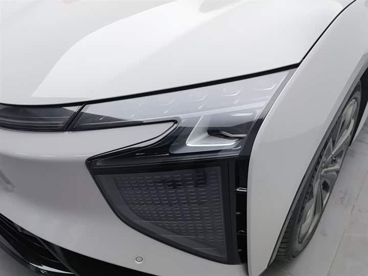 Фото 7 - HiPhi X