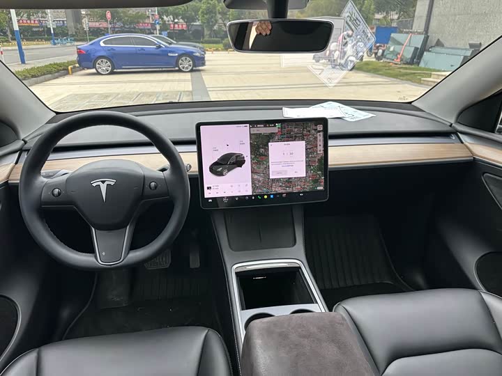 Фото 6 - Tesla Model Y