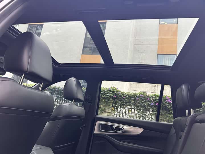 Фото 10 - GAC Trumpchi GS8