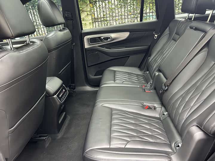 Фото 13 - GAC Trumpchi GS8