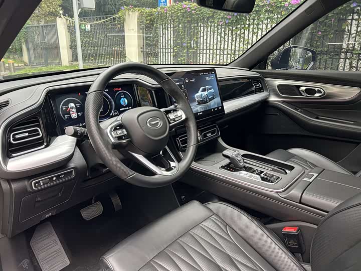 Фото 14 - GAC Trumpchi GS8