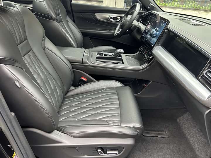 Фото 9 - GAC Trumpchi GS8