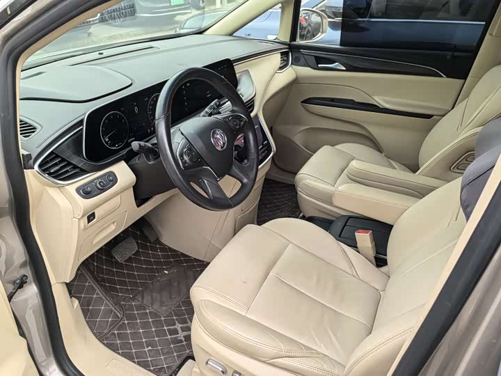 Фото 2 - Buick GL8 ES