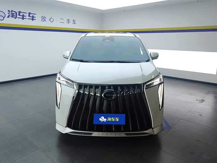 Фото 2 - GAC Trumpchi M8